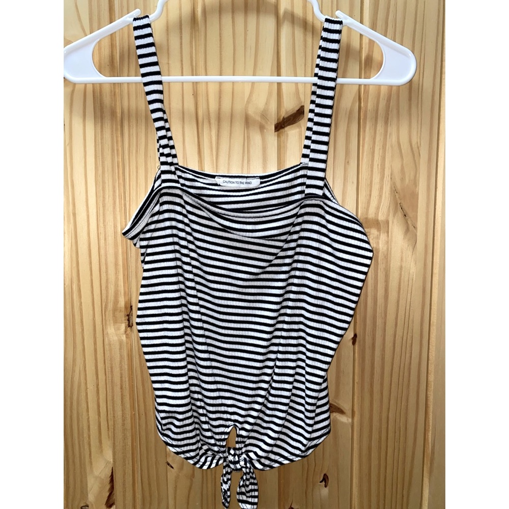 Crop top tank with front tie
